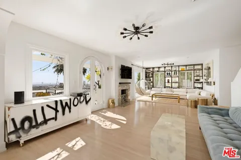 $15,000 | 6650 Whitley Terrace, Los Angeles, CA 90068