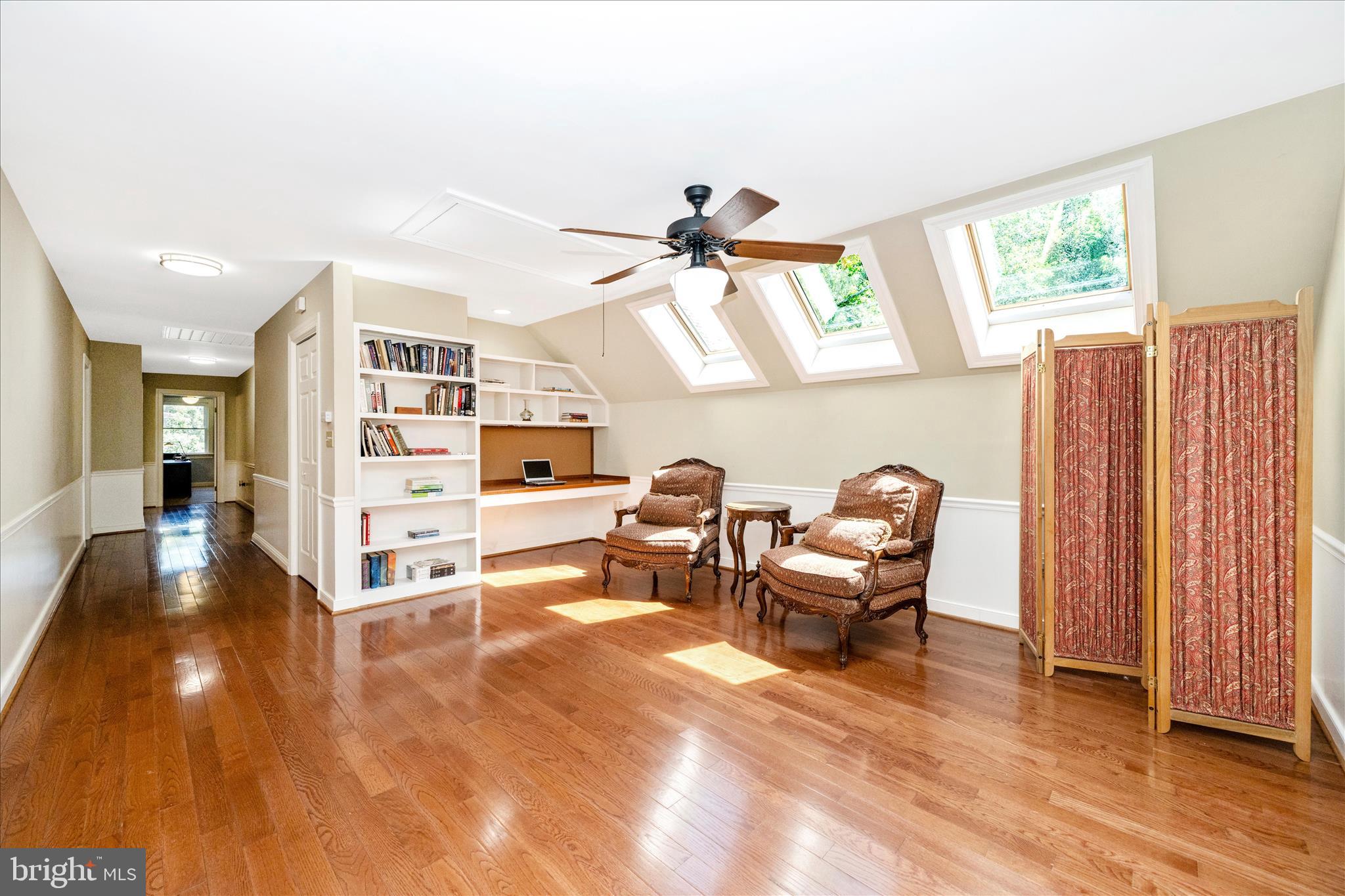 6742 Deer Spring Lane Middletown, MD 21769 - Photo 22 of 54 Loft