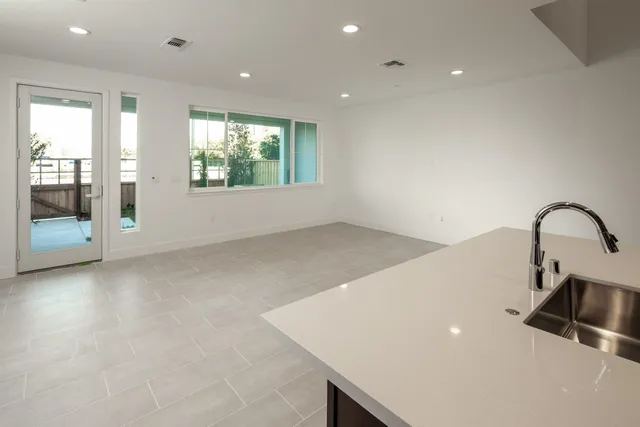 $699,990 | 153 Compass Drive, Unit 2101, St. Helena, CA 94558