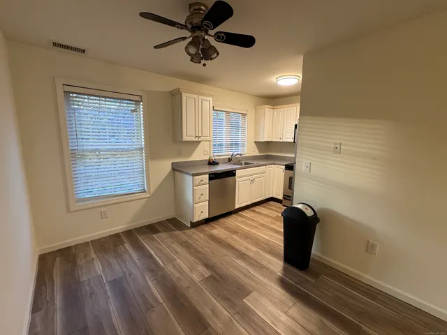 $1,950 | 20 Orchard Street, Unit 306, Brookfield, CT 06804