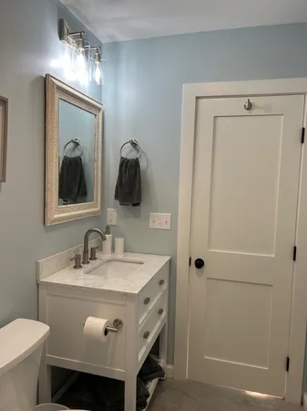 $2,350 | 9 Angle Street, Unit A, Dover, NH 03820