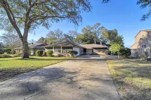 $1,100,000 | 630 Sailboat Drive, Niceville, FL 32578