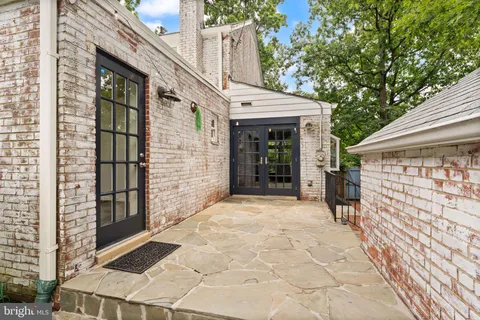 $1,115,000 | 4843 Arlington Boulevard, Arlington, VA 22203