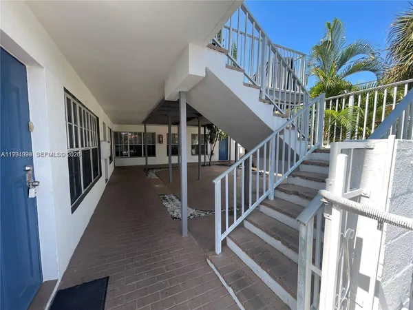 $1,990 | 1425 Northeast 56th Street, Unit 3, Fort Lauderdale, FL 33334