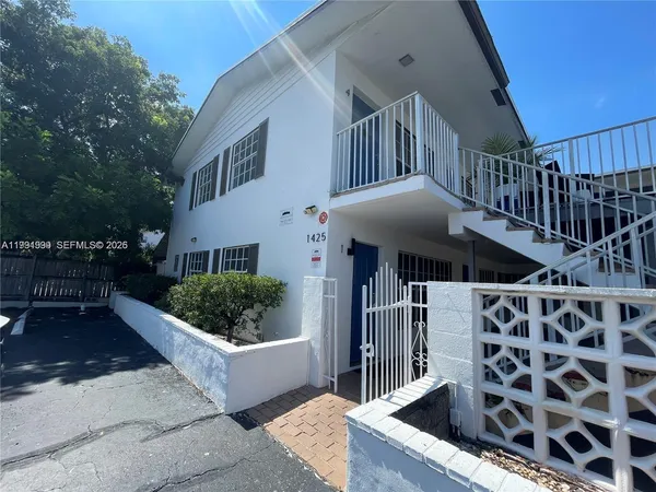 $1,990 | 1425 Northeast 56th Street, Unit 3, Fort Lauderdale, FL 33334