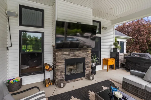 $1,049,000 | 4203 Curtis Meadow Drive, Champaign, IL 61822