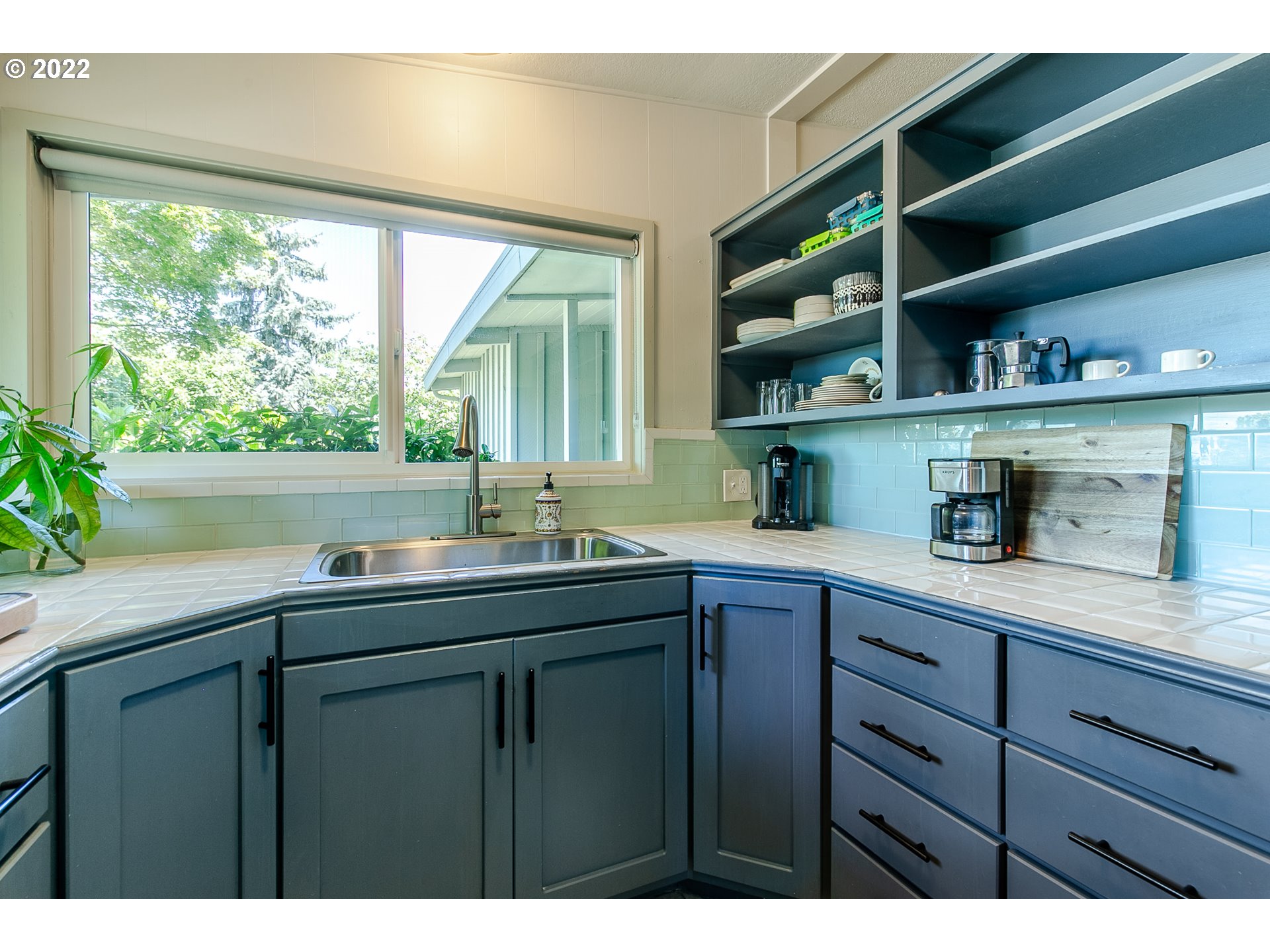 590 West 25th Place Eugene, OR 97405 - Photo 13 of 30