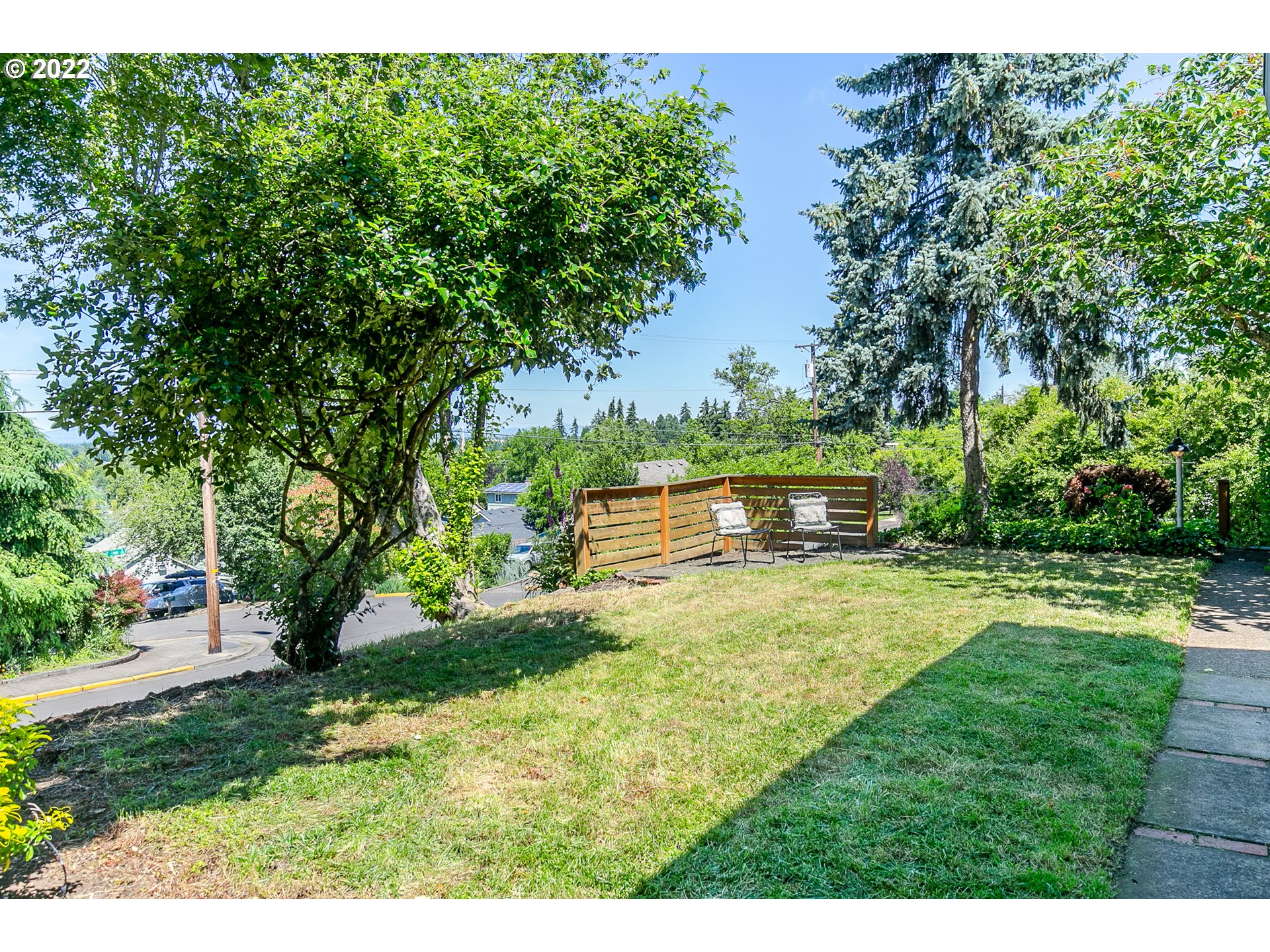 590 West 25th Place Eugene, OR 97405 - Photo 23 of 30