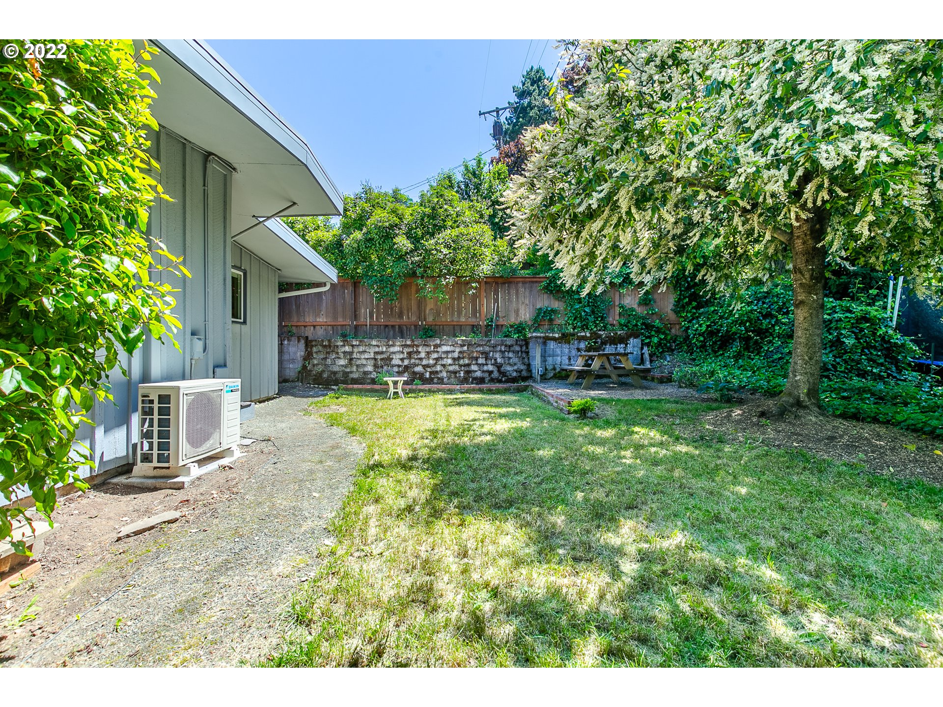 590 West 25th Place Eugene, OR 97405 - Photo 27 of 30