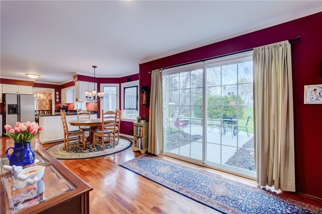 19 Split Rock Road Pittsford, NY 14534 - Photo 17 of 46