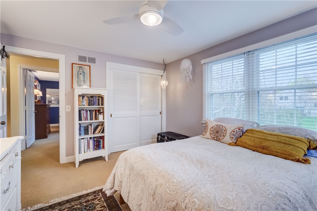 19 Split Rock Road Pittsford, NY 14534 - Photo 23 of 46