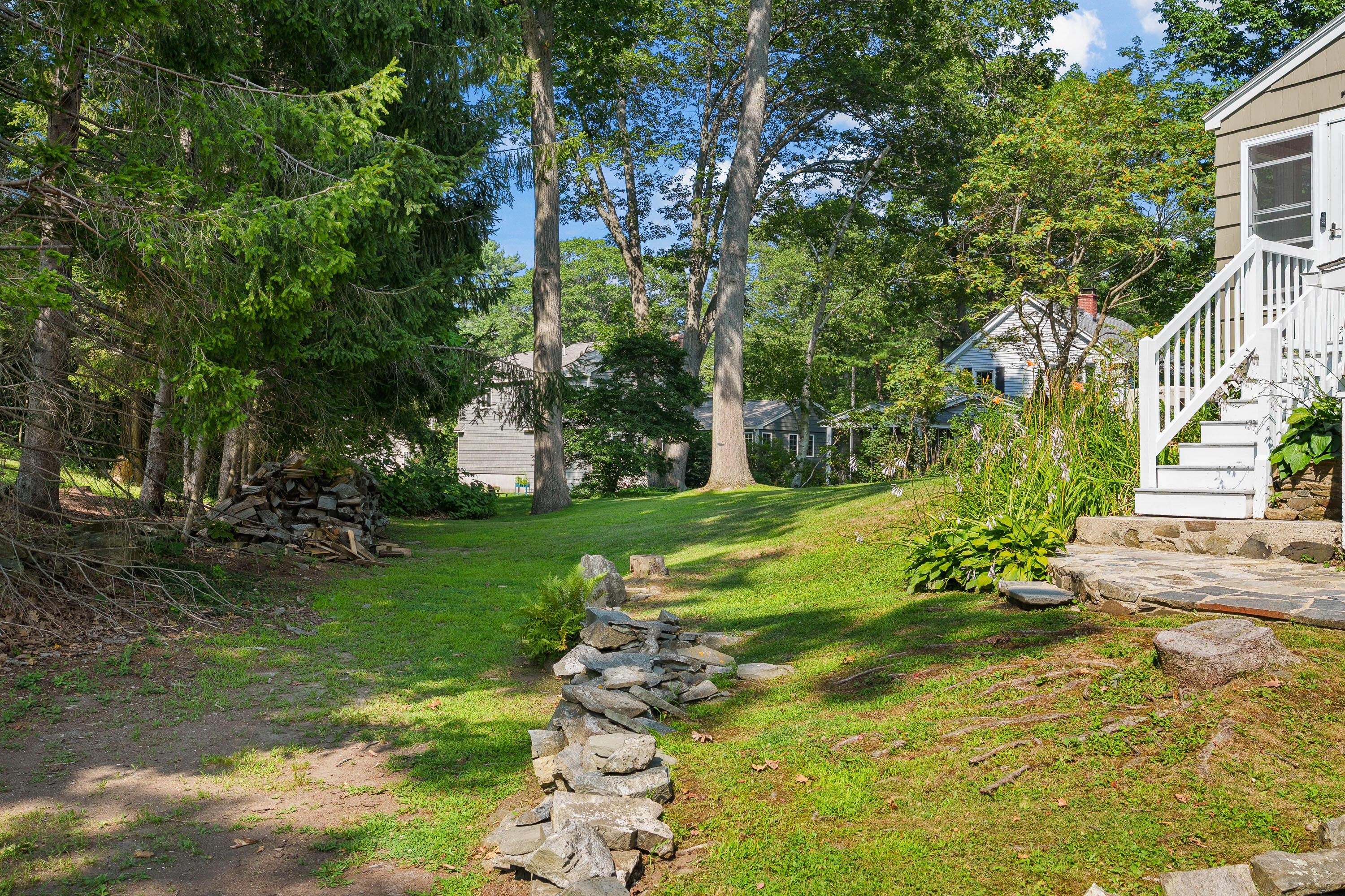 7 Rocky Knoll Road Cape Elizabeth, ME 04107 - Photo 6 of 36 06_7 Rocky Knoll Rd_MorneauStudios_Print