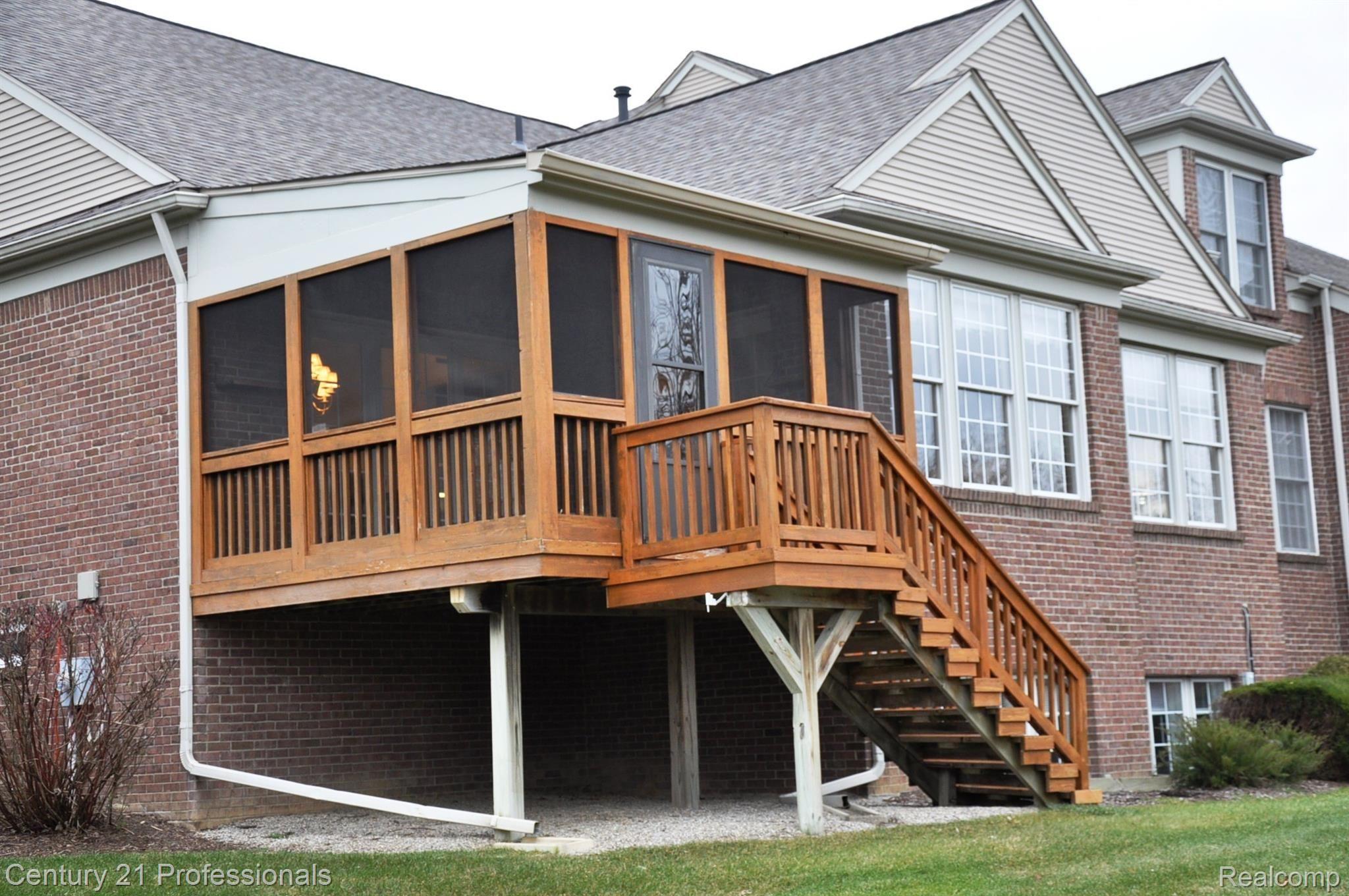 5074 Belmonte Drive Rochester, MI 48306 - Photo 4 of 29 3 Rear Angle.JPG