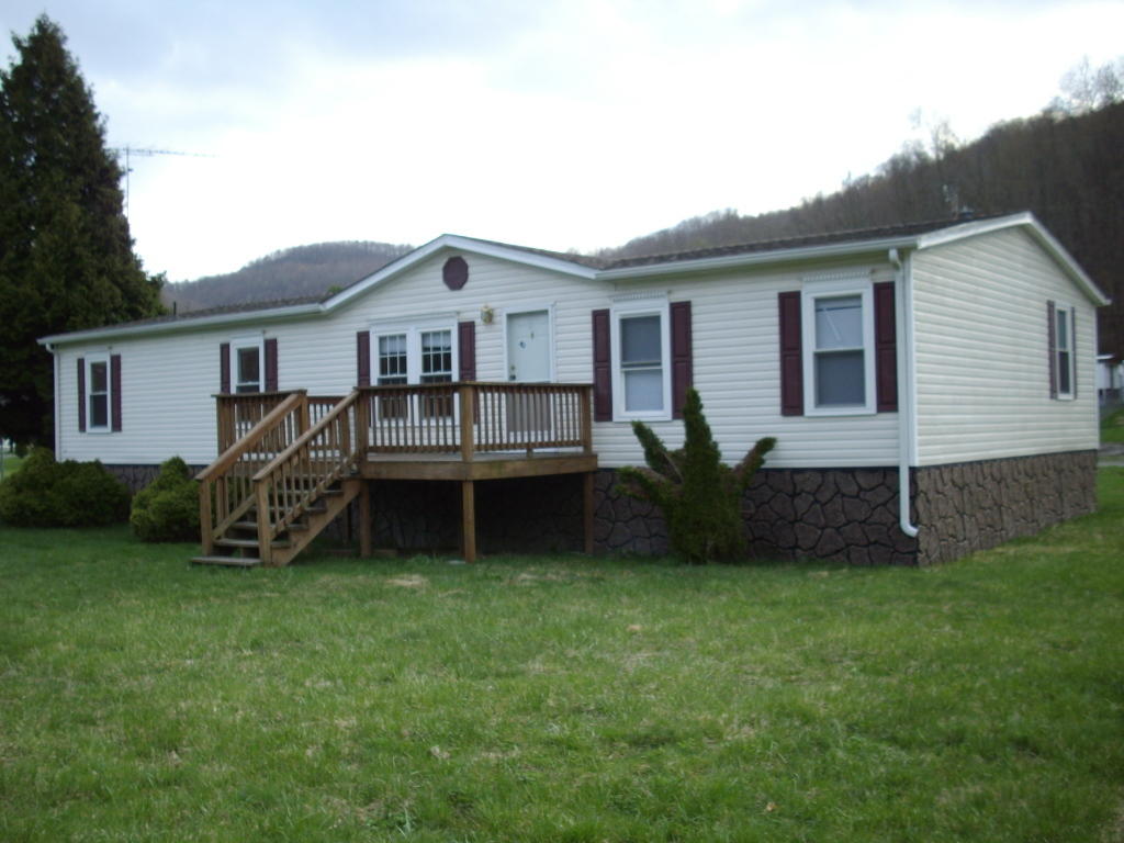 52 Goodson Road Rainelle, WV 25962 - Photo 1 of 11 front view