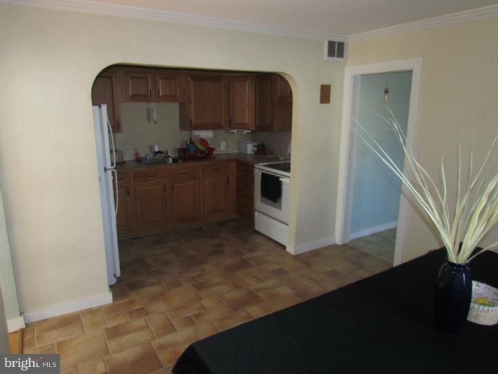 381 Elk Road Monroeville, NJ 08343 - Photo 5 of 17 Kitchen