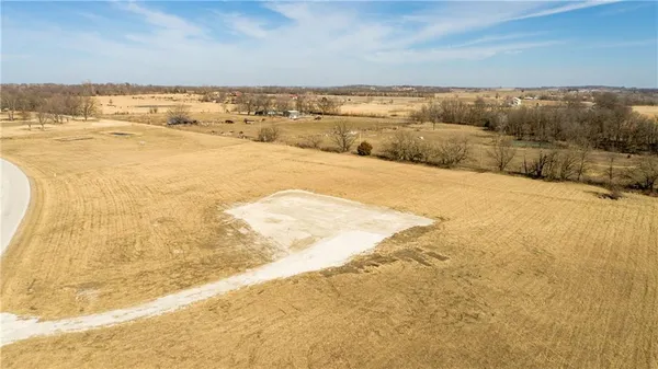 $219,000 | 22805 Bethel Road, Pleasant Hill, MO 64080