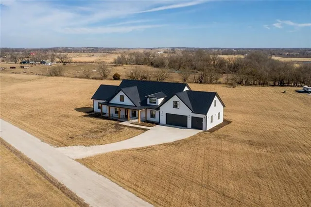 $240,000 | 22805 Bethel Road, Pleasant Hill, MO 64080