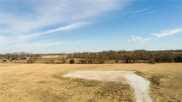 $219,000 | 22805 Bethel Road, Pleasant Hill, MO 64080