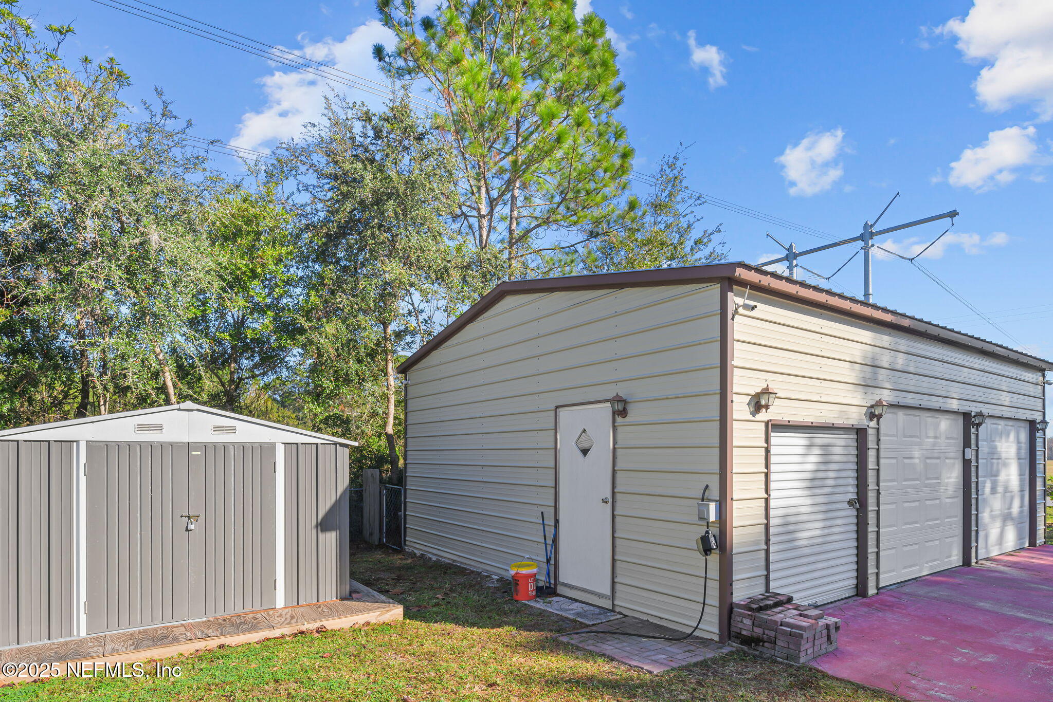 281 Stokes Landing Road Palatka, FL 32177 - Photo 10 of 42 Garage