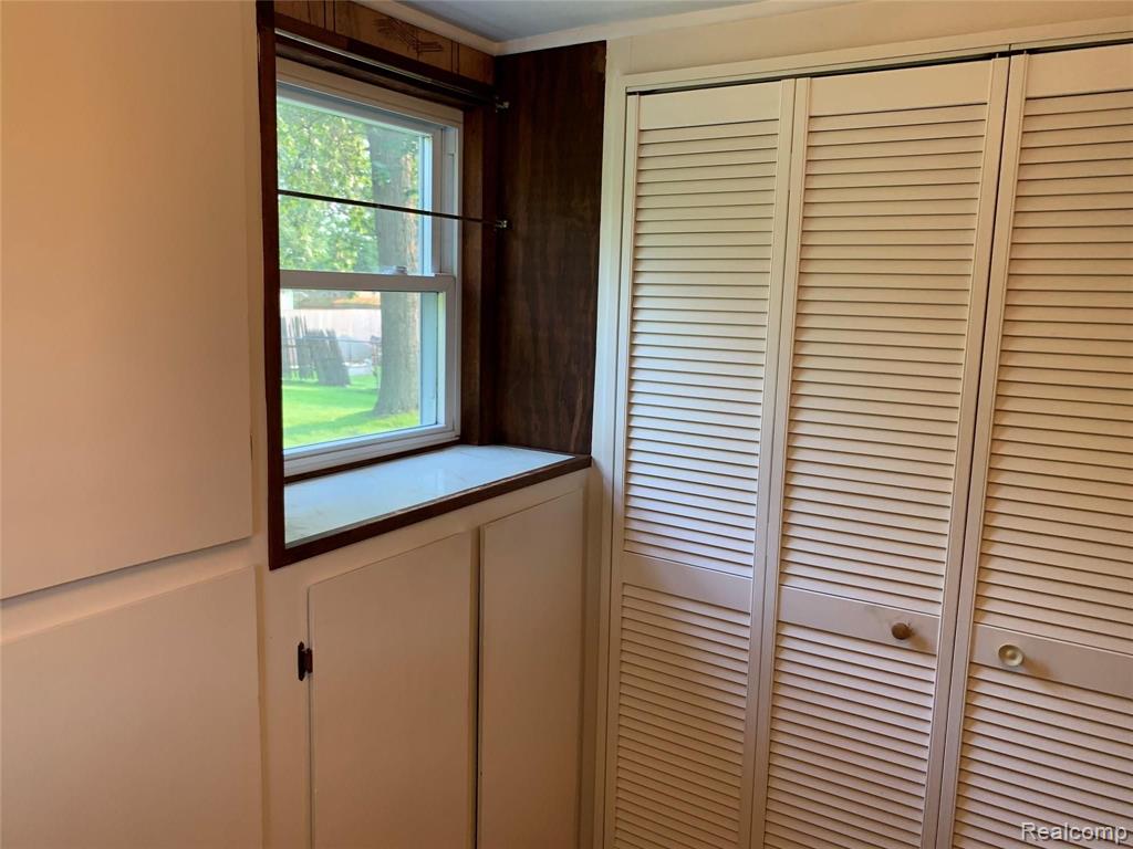 23815 Superior Road Taylor, MI 48180 - Photo 22 of 33