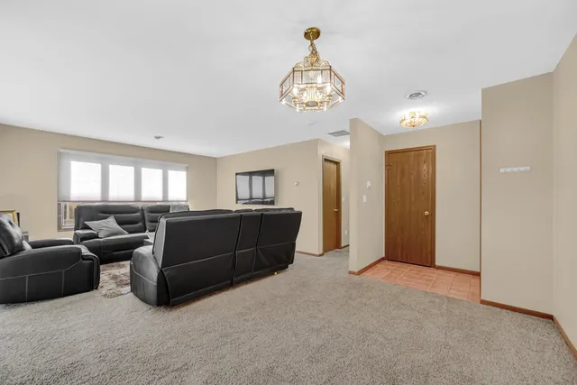 $197,500 | 2345 Barbara Jean Drive, Schererville, IN 46375