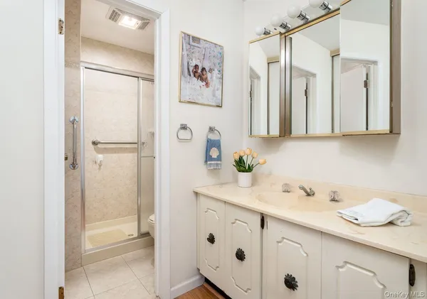 $599,999 | 506 Drew Drive, St. James, NY 11780