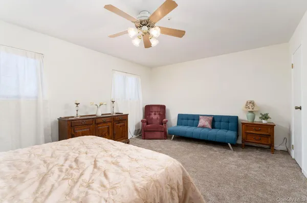 $599,999 | 506 Drew Drive, St. James, NY 11780