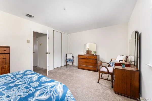 $599,999 | 506 Drew Drive, St. James, NY 11780