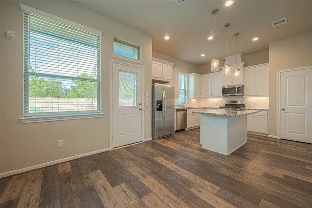 $2,725 | 16111 Northern Cardinal Lane, Cypress, TX 77433