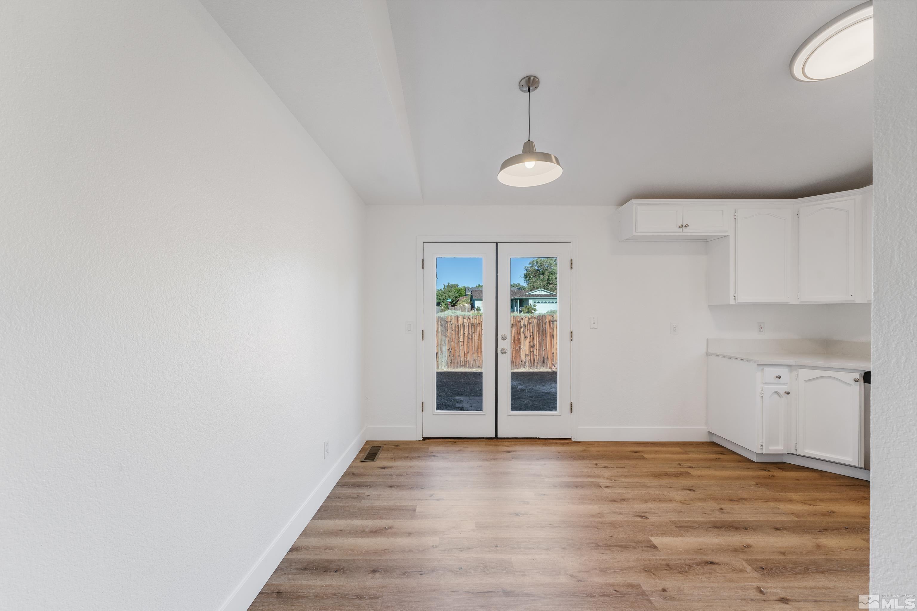 8644 Piper Place Reno, NV 89506 - Photo 5 of 32 Photo 5