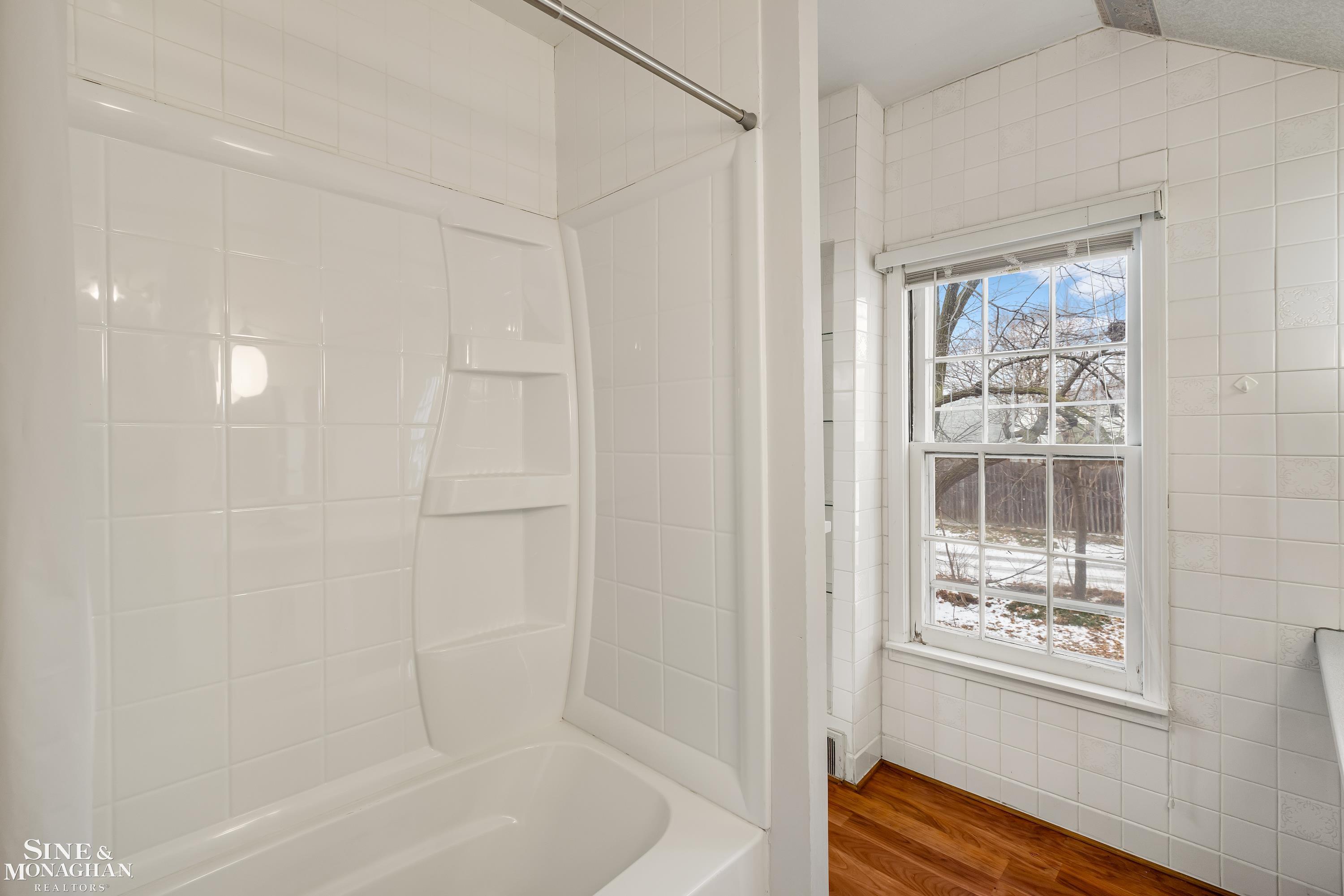 532 East Avon Road Rochester Hills, MI 48307 - Photo 28 of 39 Gallery Image 28