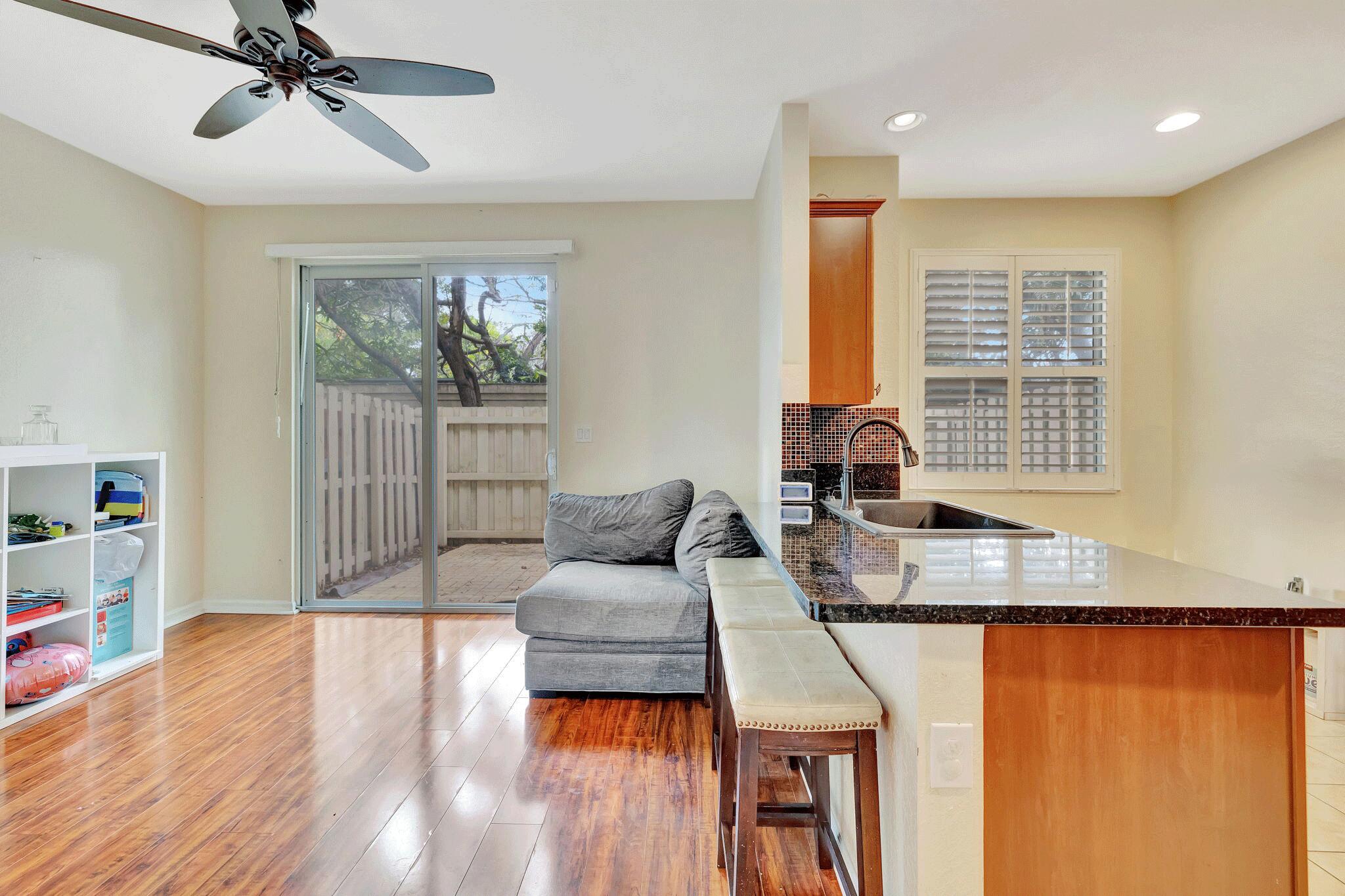 2851 Prospect Road, Unit 308 Tamarac, FL 33309 - Photo 7 of 20 Kitchen