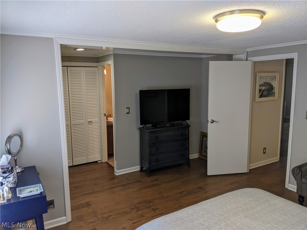 946 Som Center Road, Unit B2 Cleveland, OH 44143 - Photo 17 of 18 Gallery Image 17