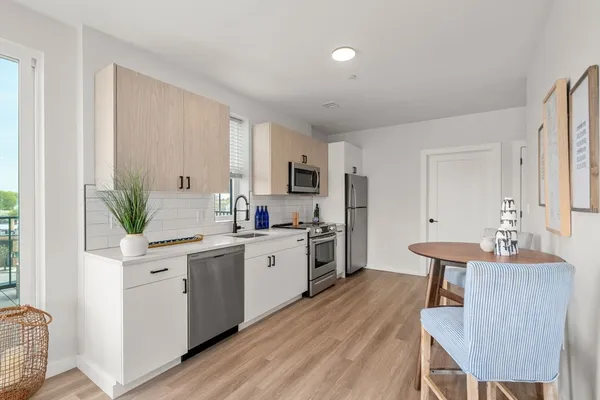 $569,000 | 10 Somerset Avenue, Unit 207, Winthrop, MA 02152