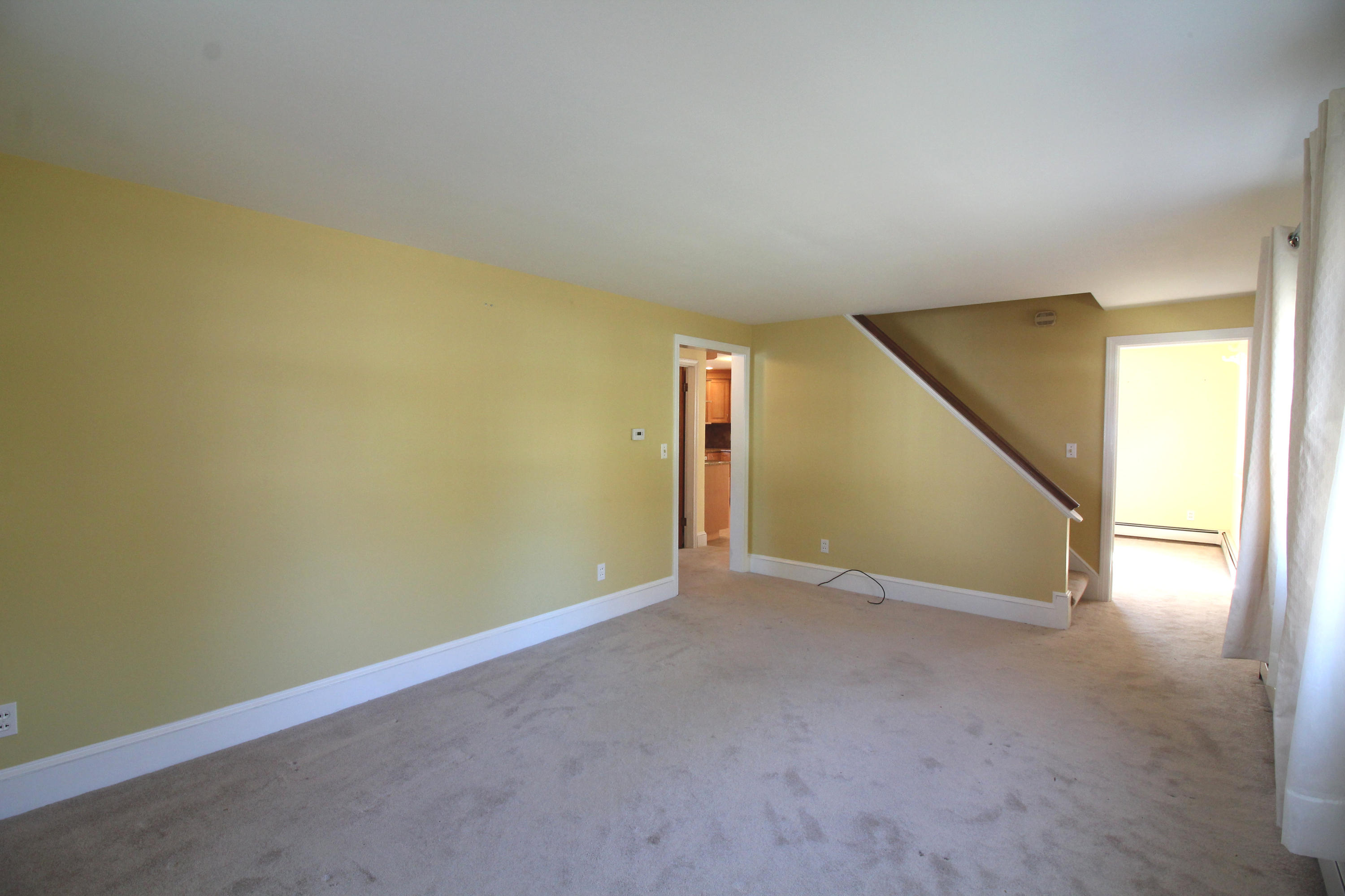 21 Wayside Road Portland, ME 04102 - Photo 12 of 25 Living Room