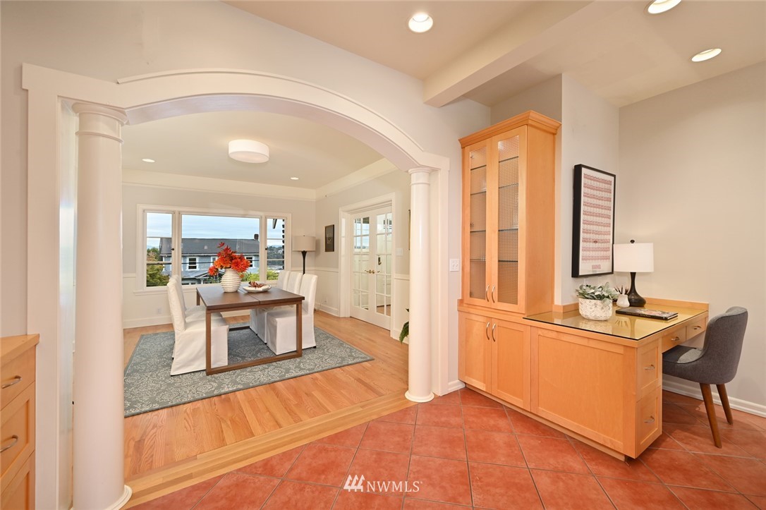 2011 5th Avenue North Seattle, WA 98109 - Photo 16 of 40