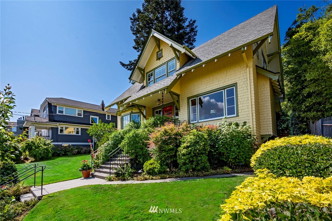 2011 5th Avenue North Seattle, WA 98109 - Photo 3 of 40