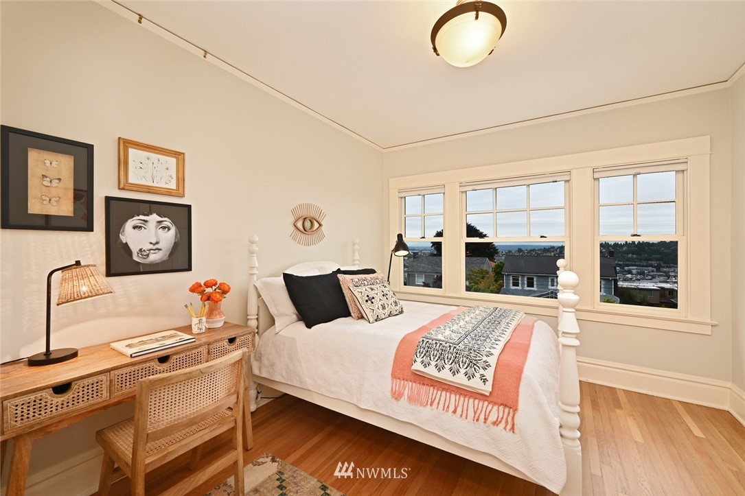 2011 5th Avenue North Seattle, WA 98109 - Photo 23 of 40