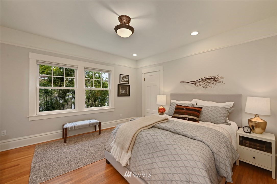 2011 5th Avenue North Seattle, WA 98109 - Photo 24 of 40