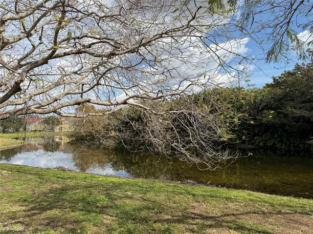 $2,050 | 13060 Vista Isles Drive, Unit 223, Sunrise, FL 33325