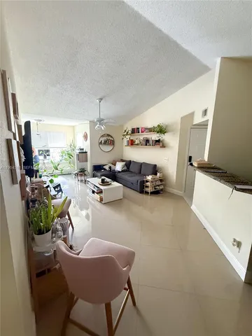 $2,050 | 13060 Vista Isles Drive, Unit 223, Sunrise, FL 33325