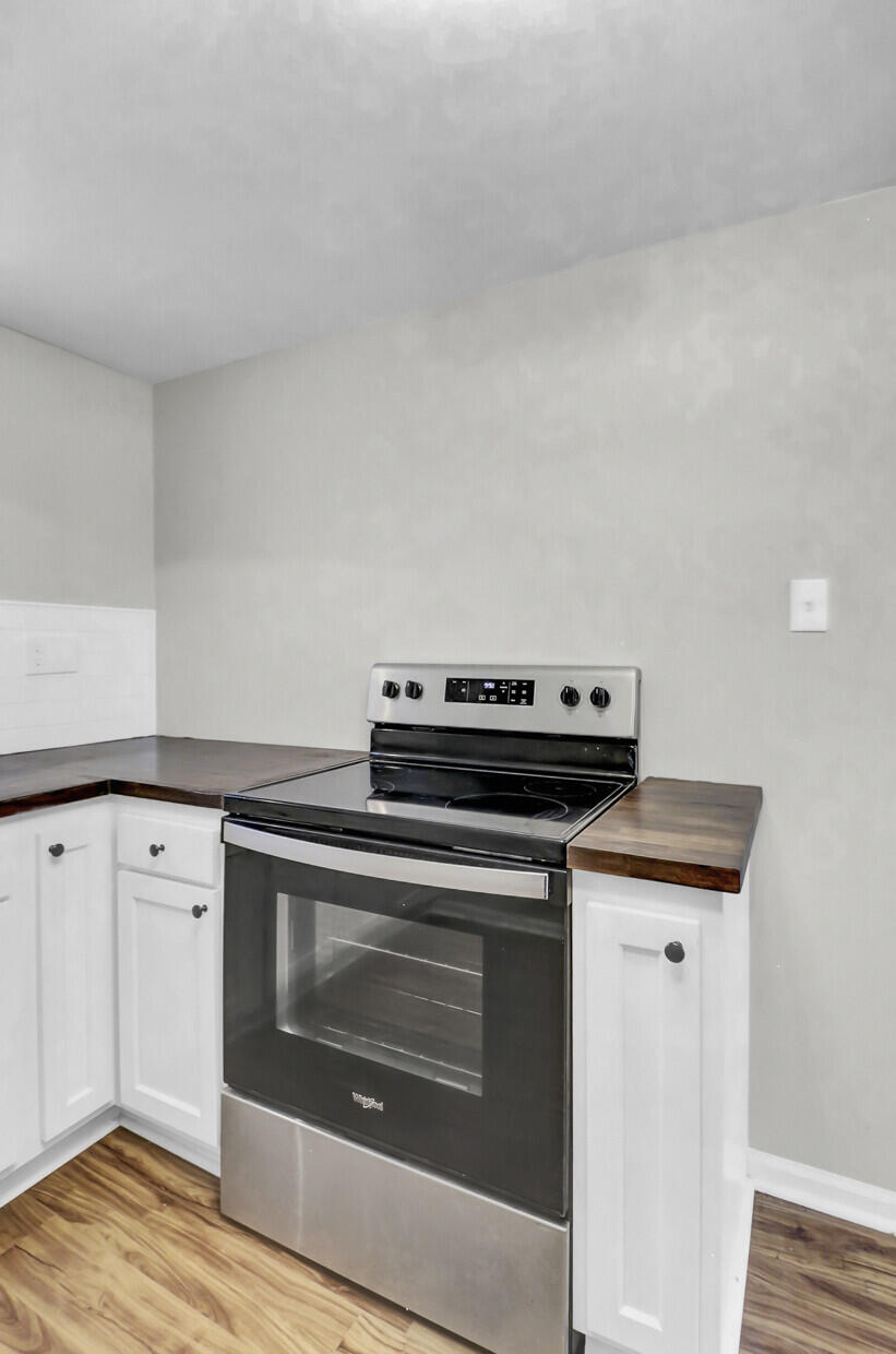 2021 Fremont Street Charleston, SC 29412 - Photo 14 of 32 17_17_mls