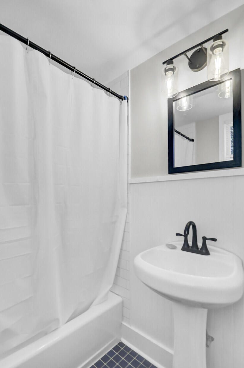 2021 Fremont Street Charleston, SC 29412 - Photo 29 of 32 41_43_mls