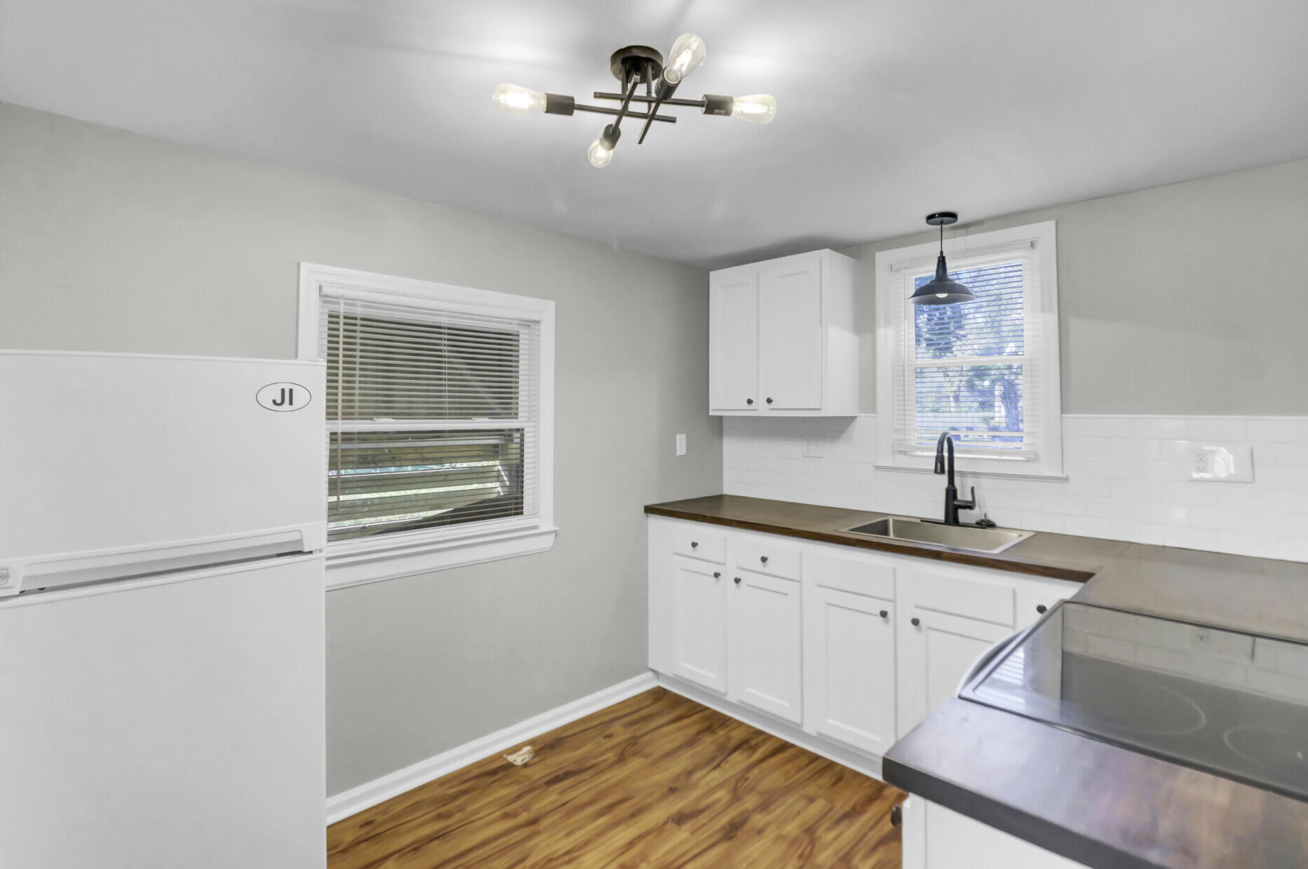 2021 Fremont Street Charleston, SC 29412 - Photo 9 of 32 12_12_mls