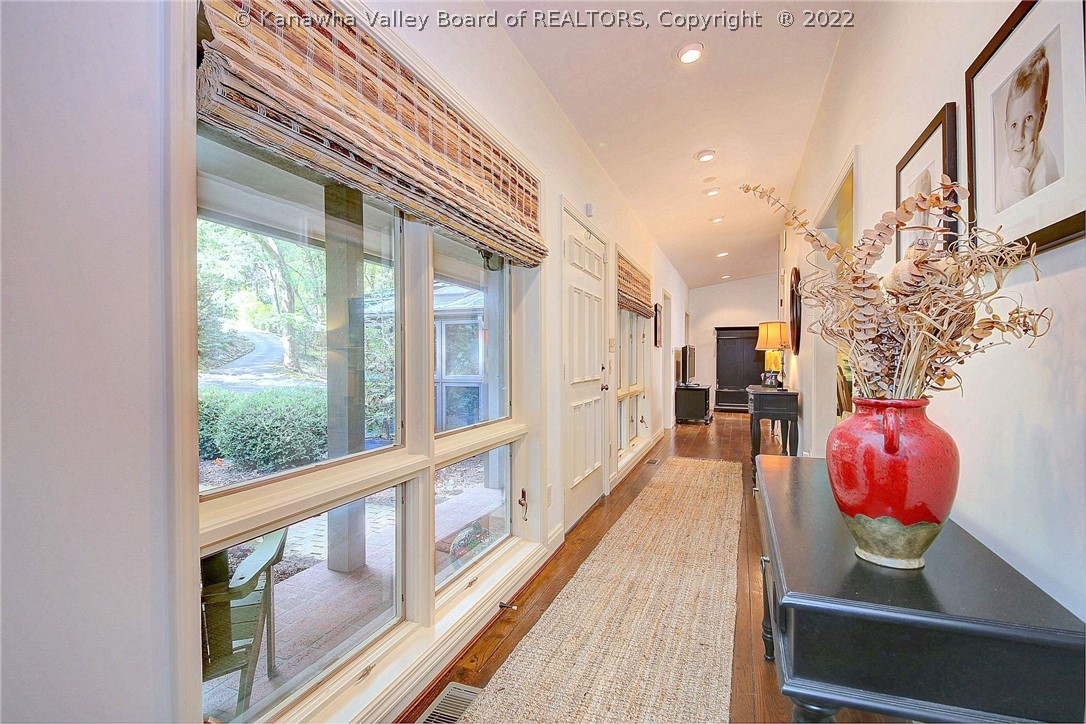 641 Holly Road Charleston, WV 25314 - Photo 6 of 49 Gallery Image 6