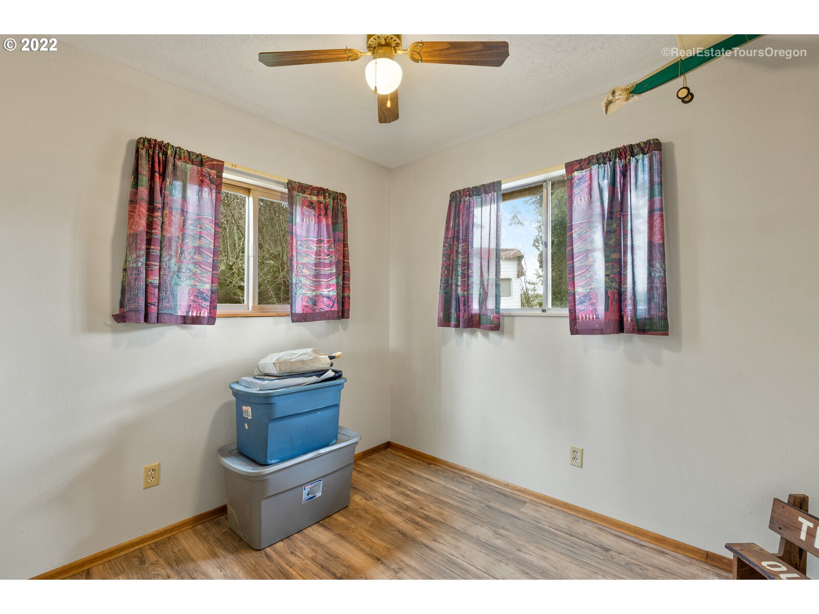 48780 Southeast Baty Road Sandy, OR 97055 - Photo 16 of 32 a workspace room with furniture and window