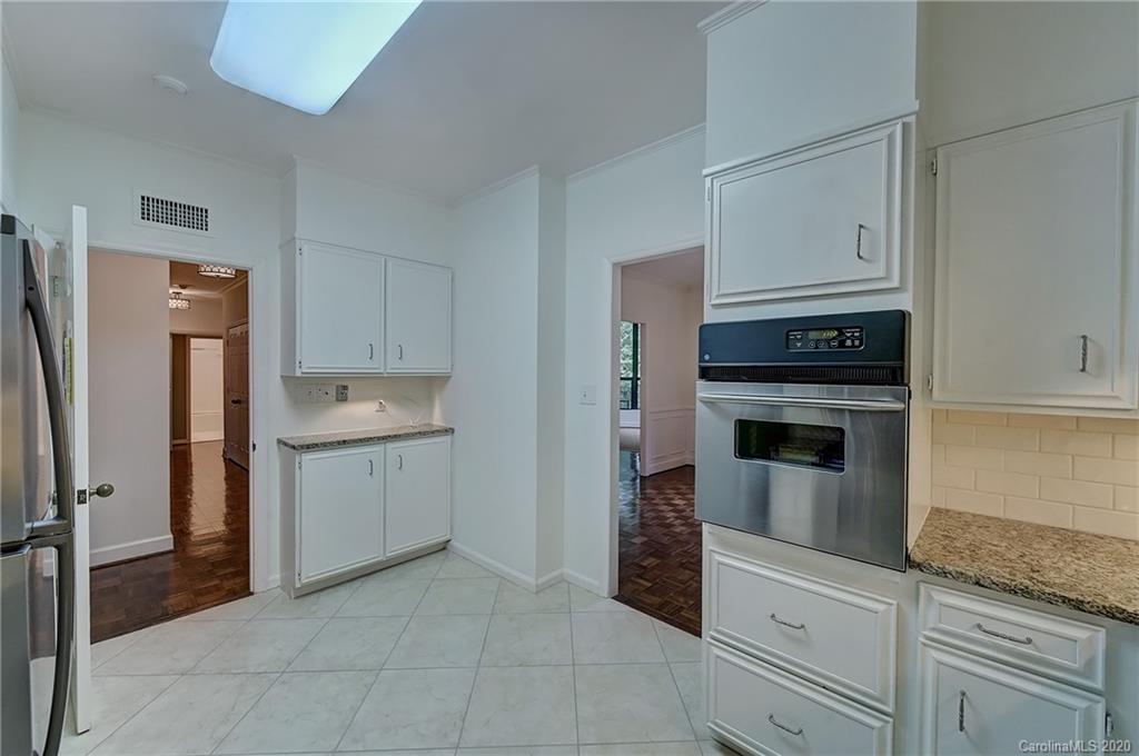 938 Cherokee Road Charlotte, NC 28207 - Photo 11 of 31 Gallery Image 11