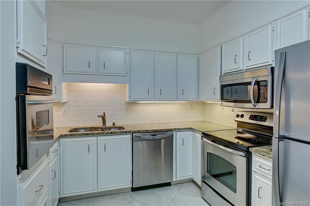 938 Cherokee Road Charlotte, NC 28207 - Photo 10 of 31 Gallery Image 10