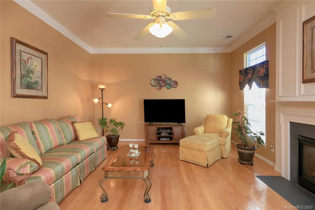 2413 Smith Cove Road Denver, NC 28037 - Photo 12 of 44 Gallery Image 12