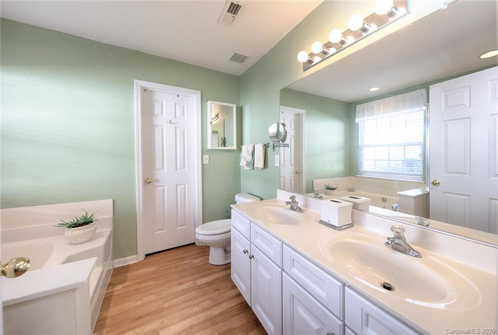 2413 Smith Cove Road Denver, NC 28037 - Photo 25 of 44 Gallery Image 25